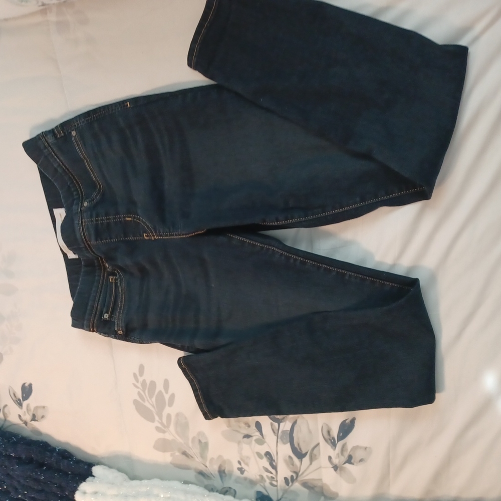 Levi pull on skinny jeans